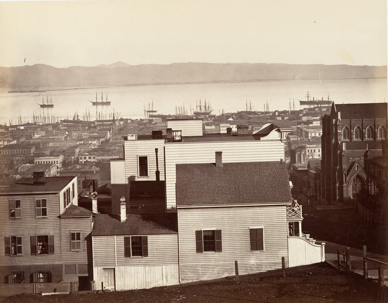 旧金山，来自加利福尼亚和鲍威尔街，1864年，约1876年印刷。 作者 卡尔顿·埃蒙斯·沃特金斯