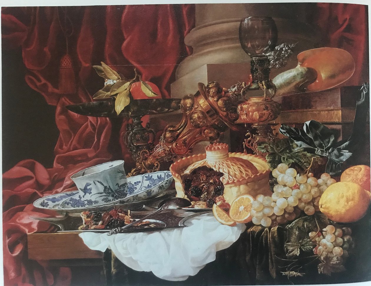 馅饼，水果和银器的奢华静物 作者 卡斯蒂安·卢克斯（Carstian Luyckx）