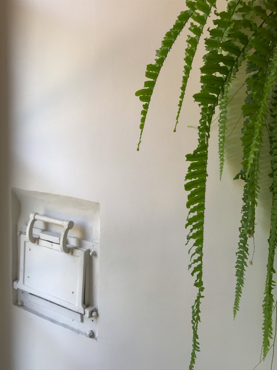 构图 - 建筑 - 细节，2019 (照片) 作者 塞西尔·贾梅特
