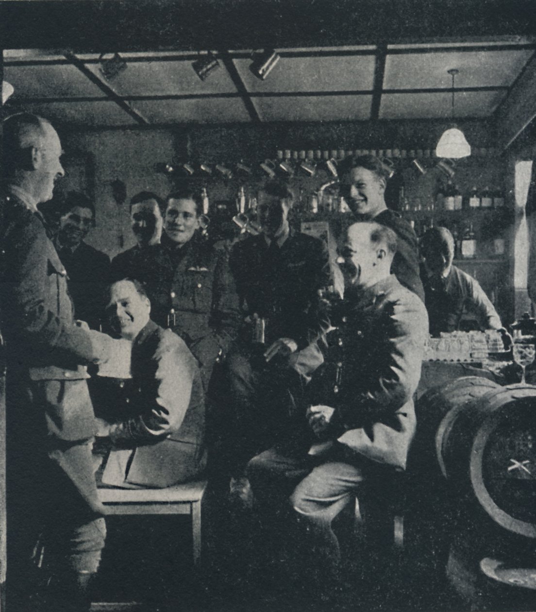 全面饮用，1941年 作者 塞西尔·比顿（Cecil Beaton）