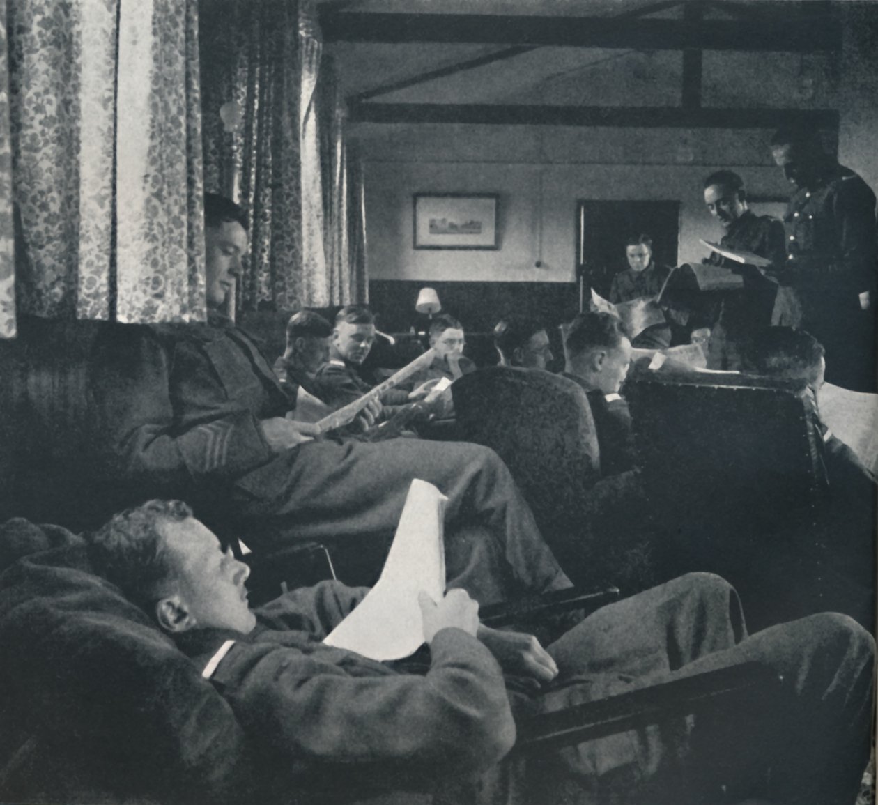 严肃的娱乐活动，1941年 作者 塞西尔·比顿（Cecil Beaton）