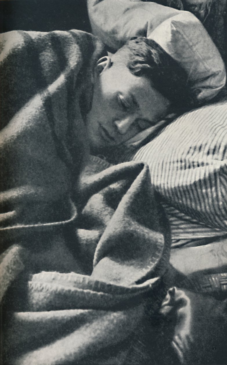 一天结束了，1941年 作者 塞西尔·比顿（Cecil Beaton）
