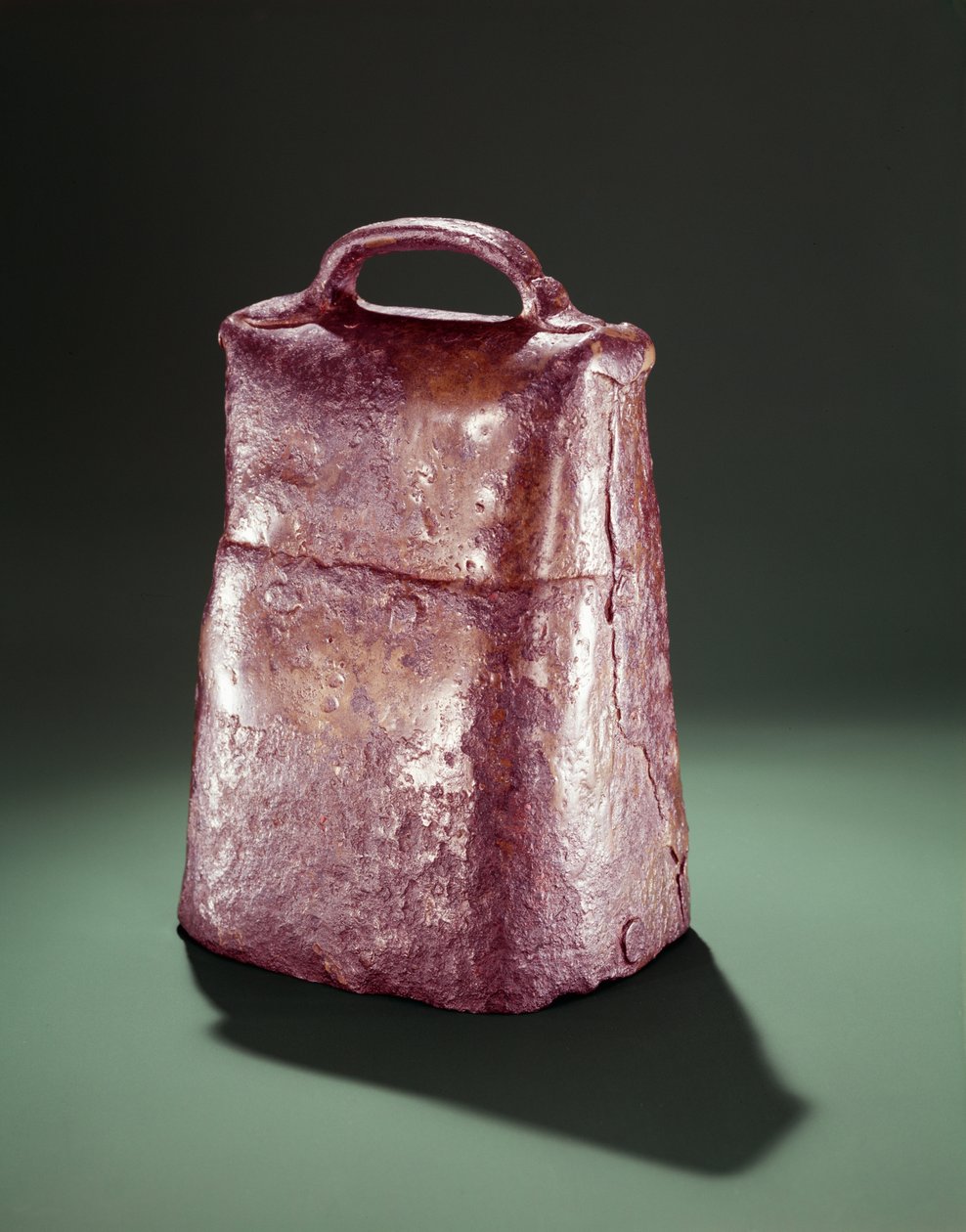 来自爱尔兰的圣帕特里克钟，c.552（铁蘸青铜） 作者 凯尔特人