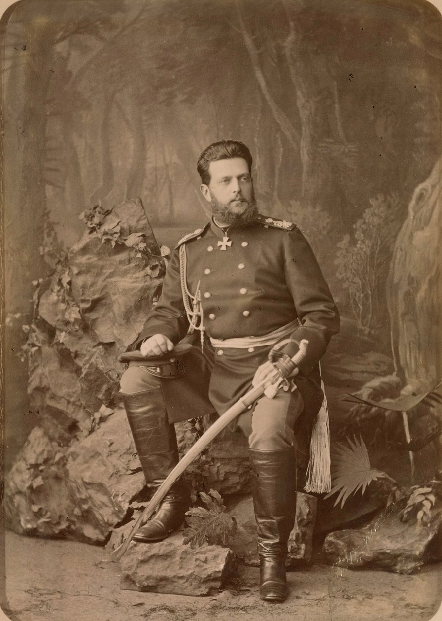 弗拉基米尔·亚历山德罗维奇 (Vladimir Alexandrovich de Russie) - 俄罗斯大公弗拉基米尔·亚历山德罗维奇 (1847-1909) 的肖像，由查尔斯·贝加马斯科 (Karl) (1830-1896) 创作。 白蛋白照片，约 1878 年。俄罗斯国家电影和照片档案馆，克拉斯诺戈尔斯克 作者 查尔斯·贝加马斯科