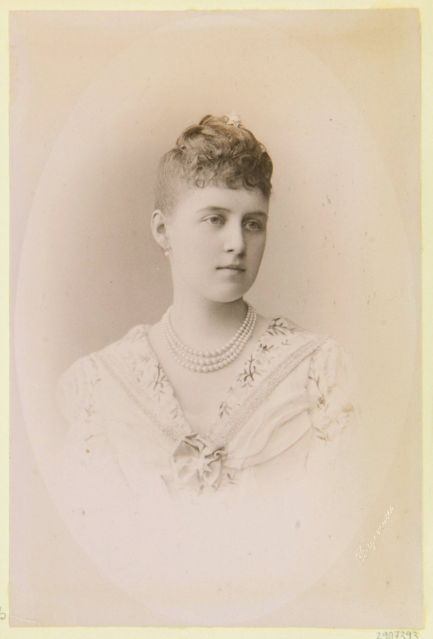 Alexandra de Grece, grande duchesse de Russie - 俄罗斯大公夫人亚历山德拉-格奥尔基耶芙娜肖像（1870-1891 年），作者 Bergamasco, Charles (Karl) (1830-1896)。照片集 作者 查尔斯·贝加马斯科