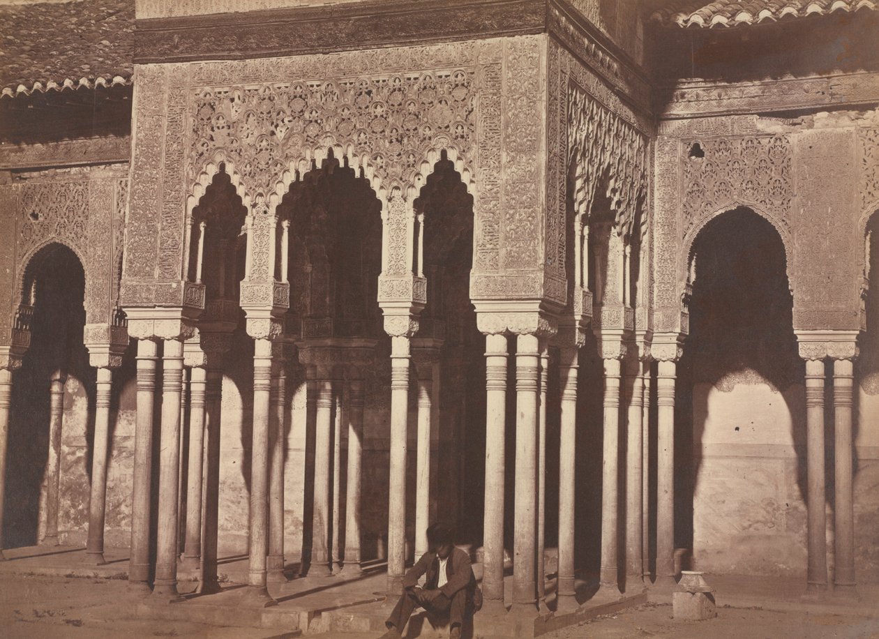 庭院，阿罕布拉，1857-58年。 作者 查尔斯·克利福德