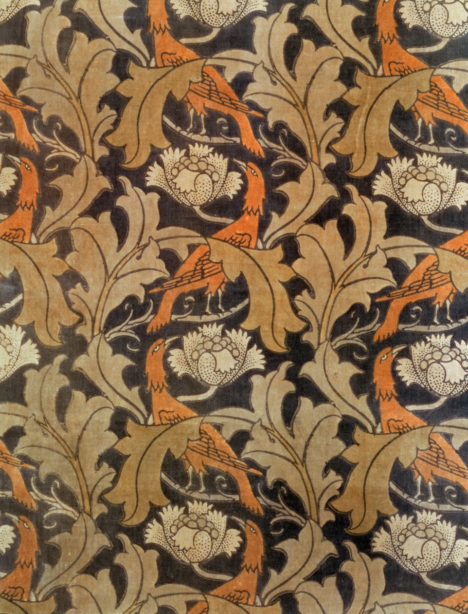 花和叶与鸟，由GP＆J.Baker为Liberty＆Co。制造，c.1893（印花平绒） 作者 查尔斯·弗朗西斯·安妮斯利·沃西