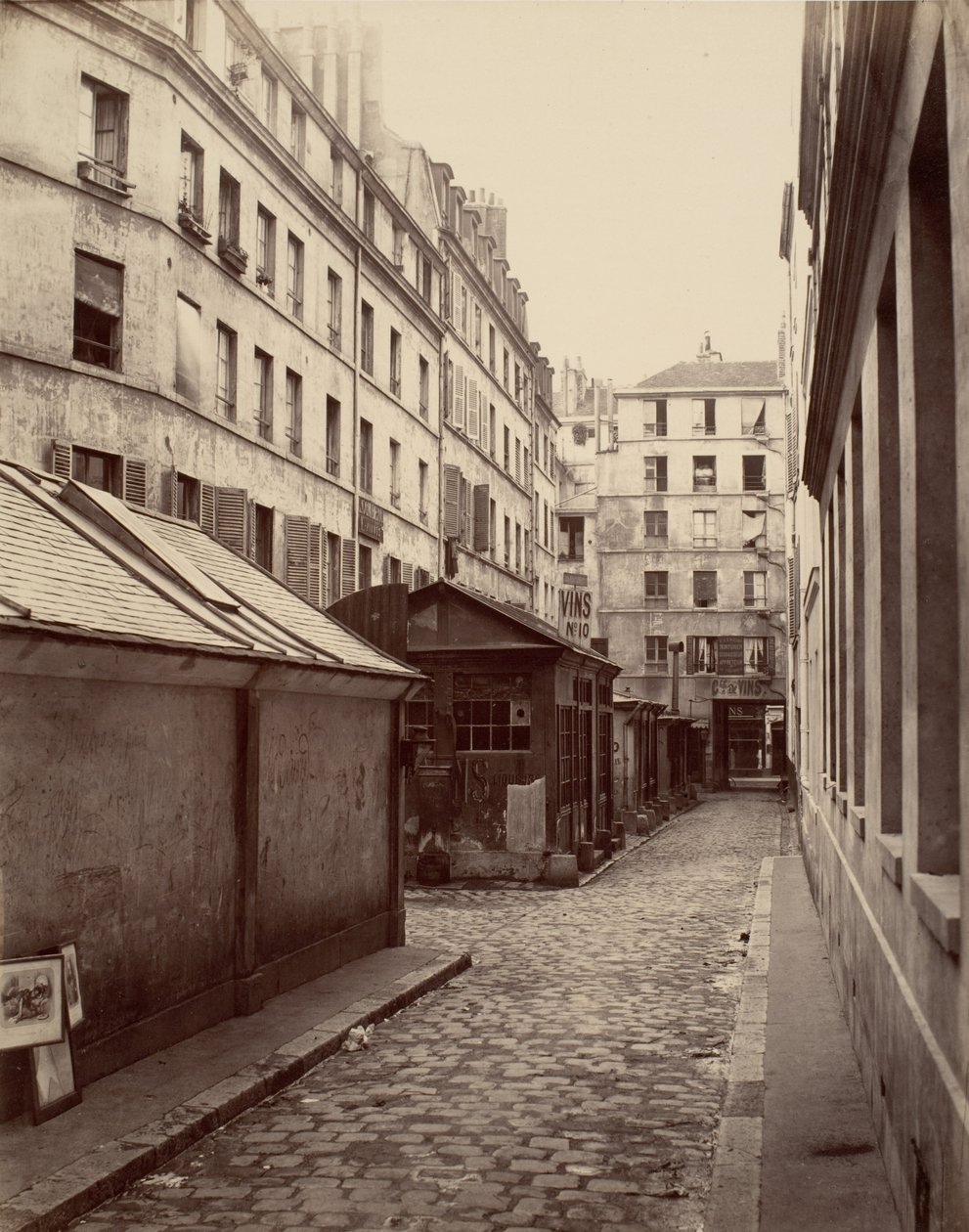 约 1867 年，拉法耶特街的 Deux-Soeurs 通道（照片） 作者 查尔斯·马维尔