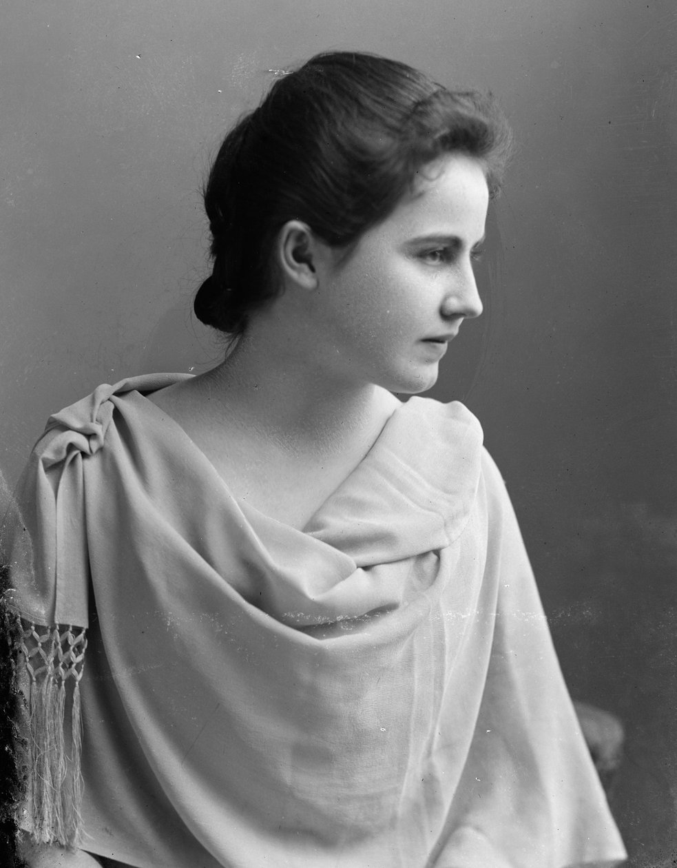 伊迪丝·波林（Edith Bolling），约1890年 作者 查尔斯·米尔顿·贝尔