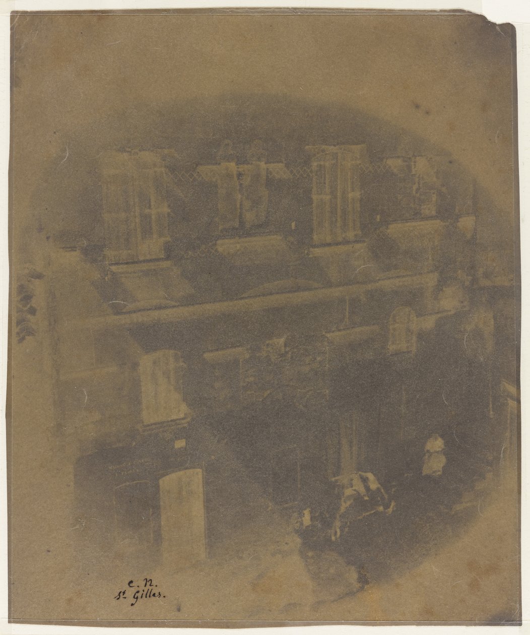1852年Saint-Gilles du Gard罗马风格房屋外立面的下半部分（calotype（蜡纸底片）） 作者 查尔斯·内格雷