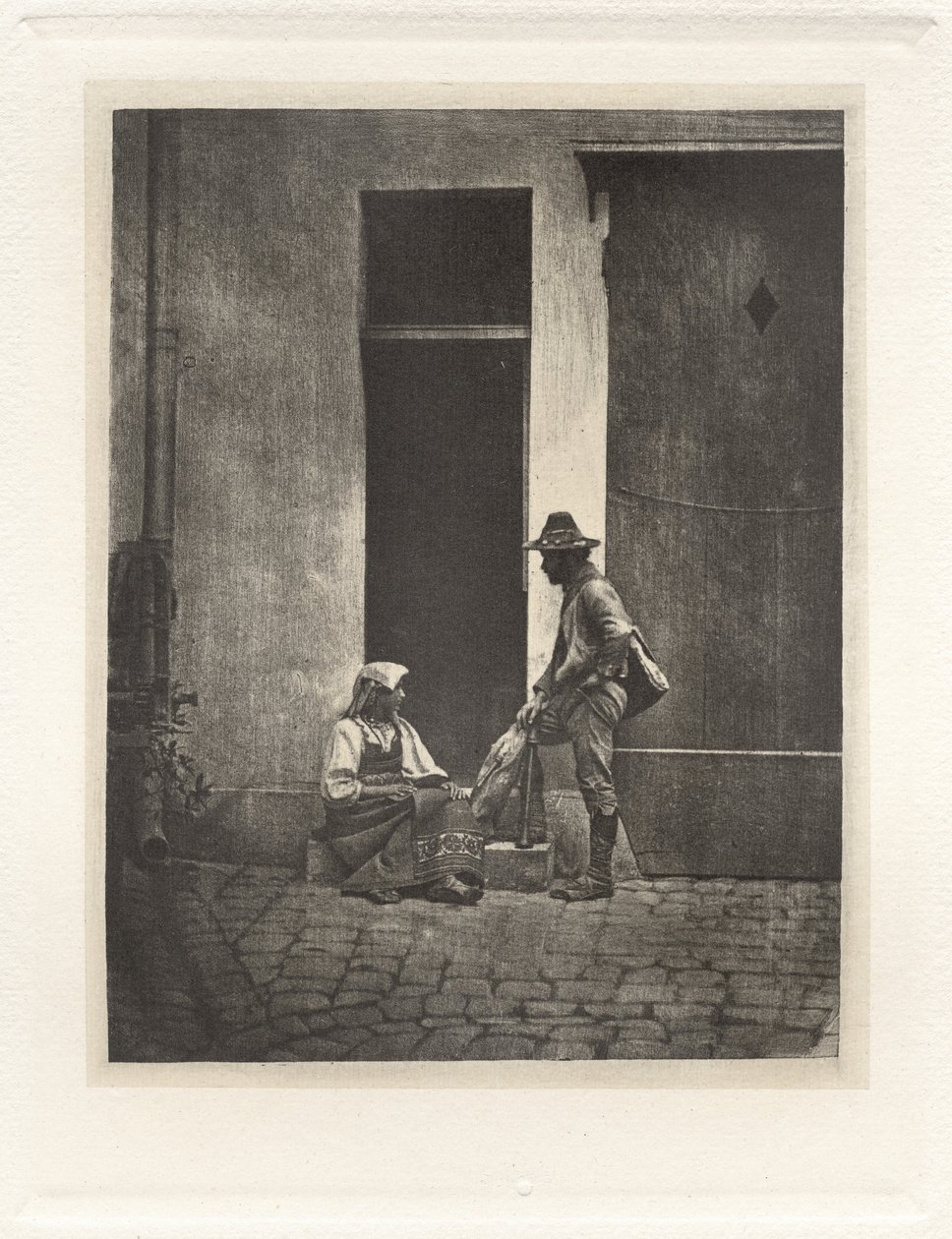Planche IV - Pifferaro Debout et Paysanne Italienne Assise, dans la Cour du 21 Quai Bourbon (图版IV - 站立的皮法拉罗和坐着的意大利农民，在波旁河岸21号法院) 作者 查尔斯·内格雷，安德烈·詹姆斯