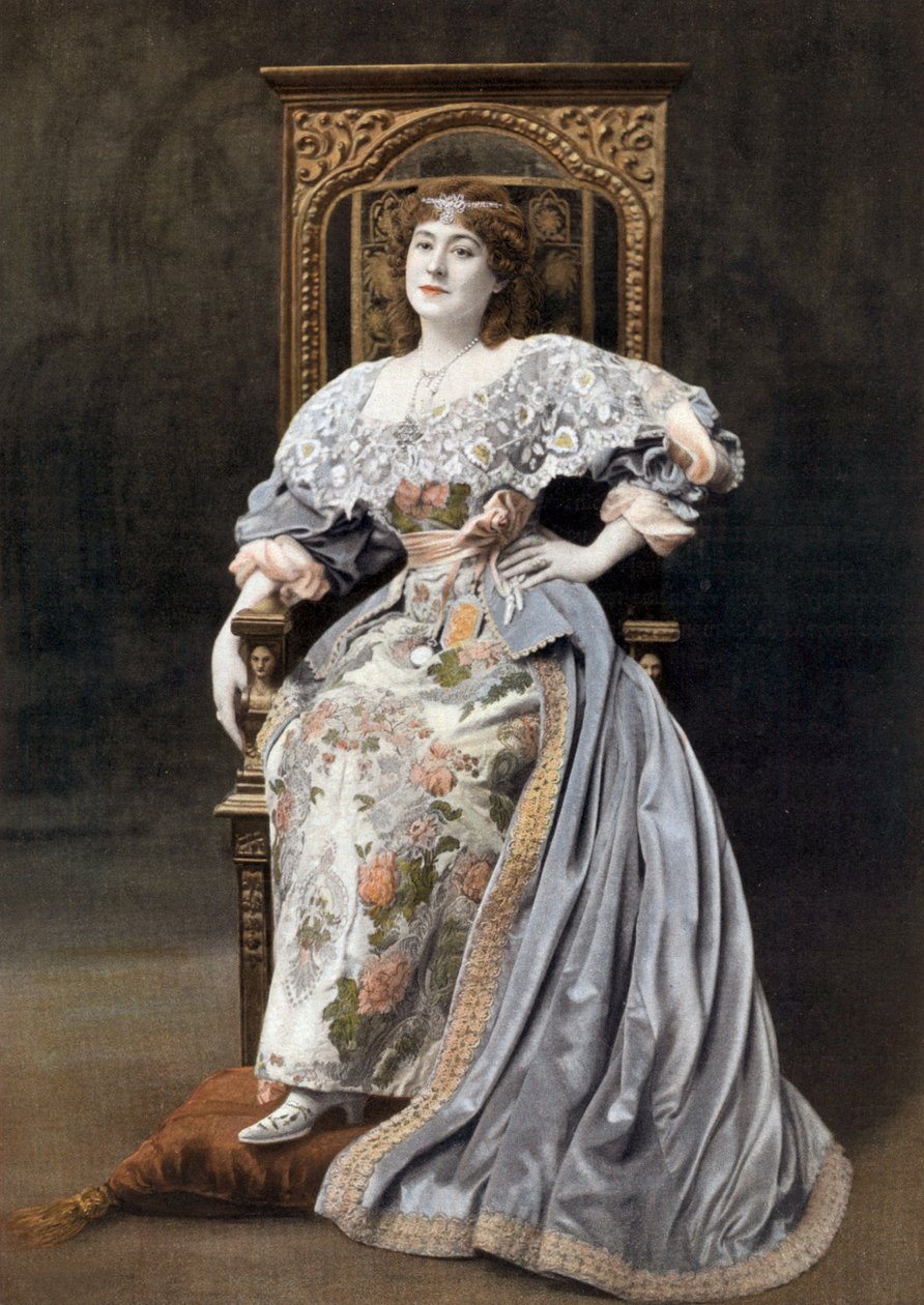 法国喜剧演员朱莉娅-巴特（1854-1941 年）在巴黎法兰西喜剧院的话剧 "玛丽昂-德-洛姆 "中扮演玛丽昂-德-洛姆，照片由 Cheri Rousseau 提供，摘自法国报纸《剧院》7 月 1 日 作者 切里·卢梭（Cheri Rousseau）