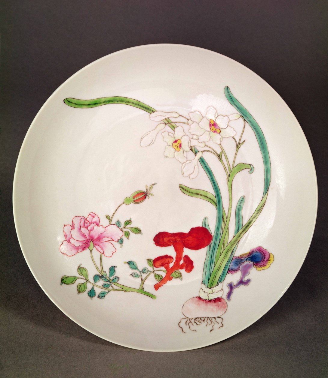 瓷器，粉彩玫瑰装饰，永成时期（1723-35） 作者 中文学校