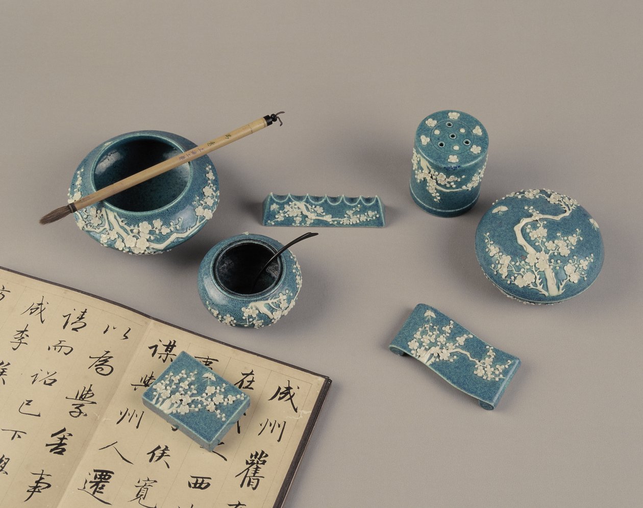 中国书法工具（混合媒体） 作者 中文学校