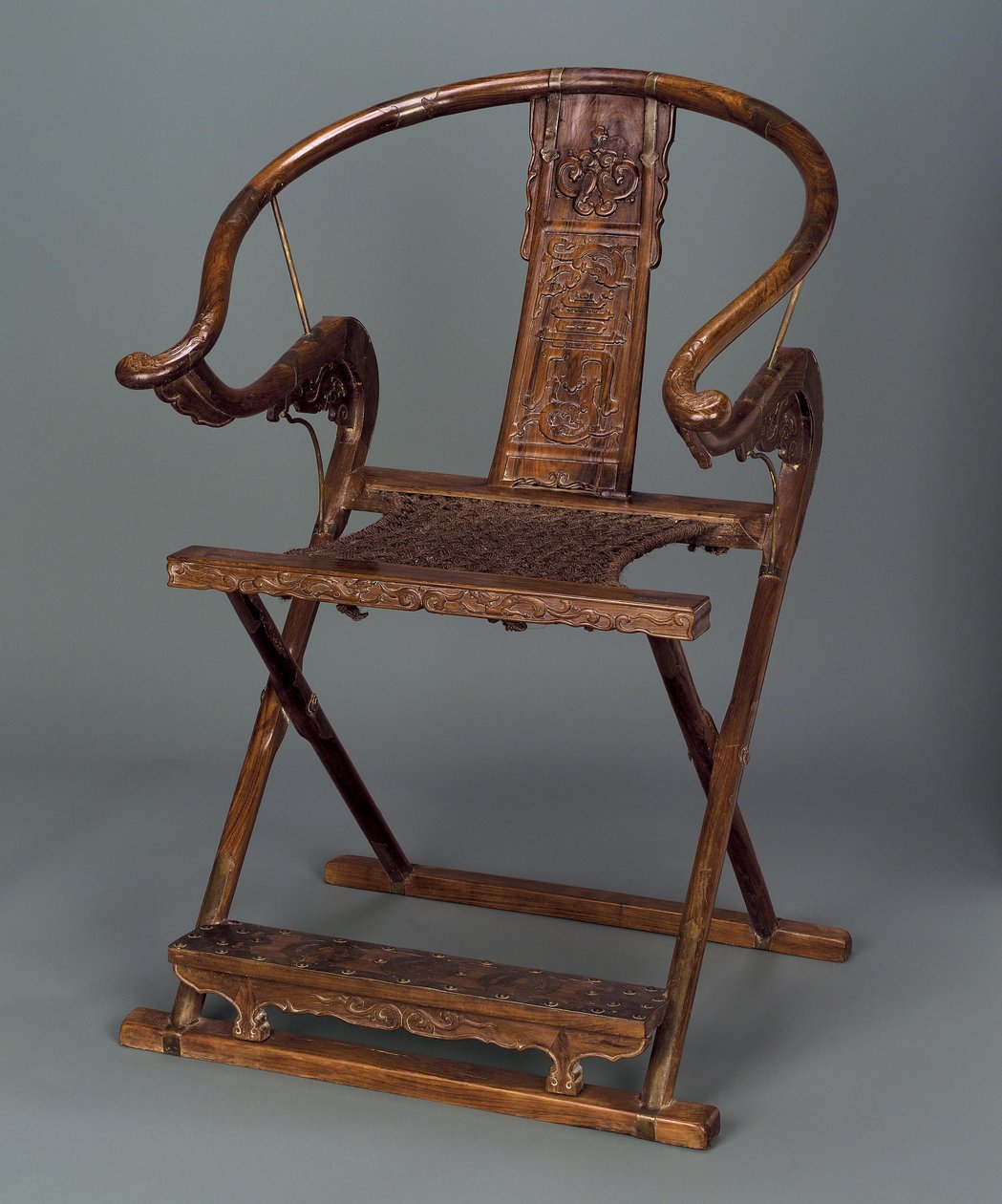 椅子（折叠），明朝，1600-50（红木） 作者 中文学校