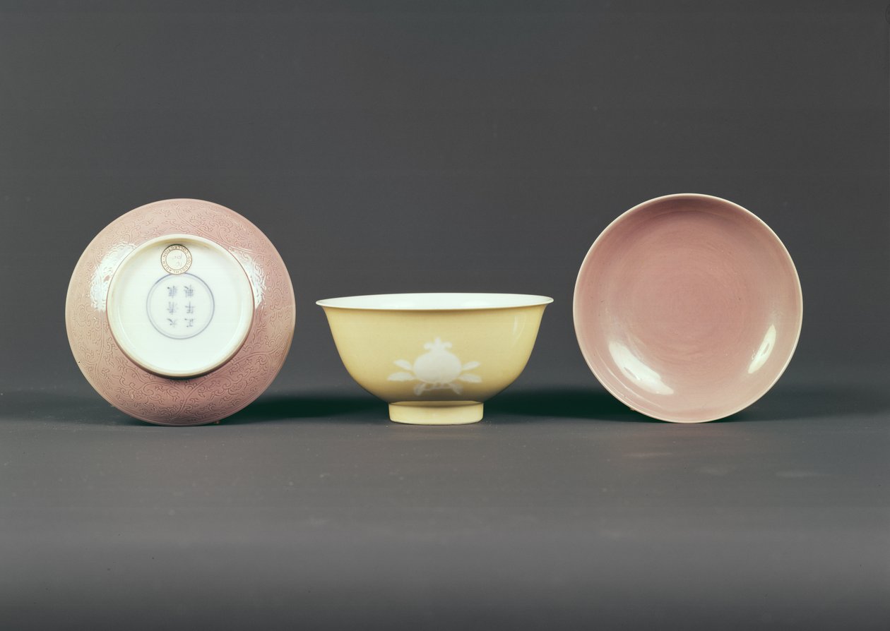 圆碗，建龙时期（1736-95）（陶瓷） 作者 中文学校