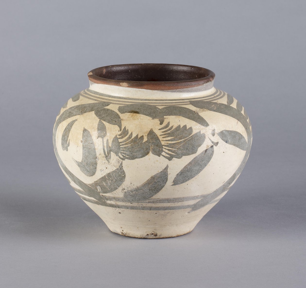 Jar，辽代（stone器） 作者 中文学校