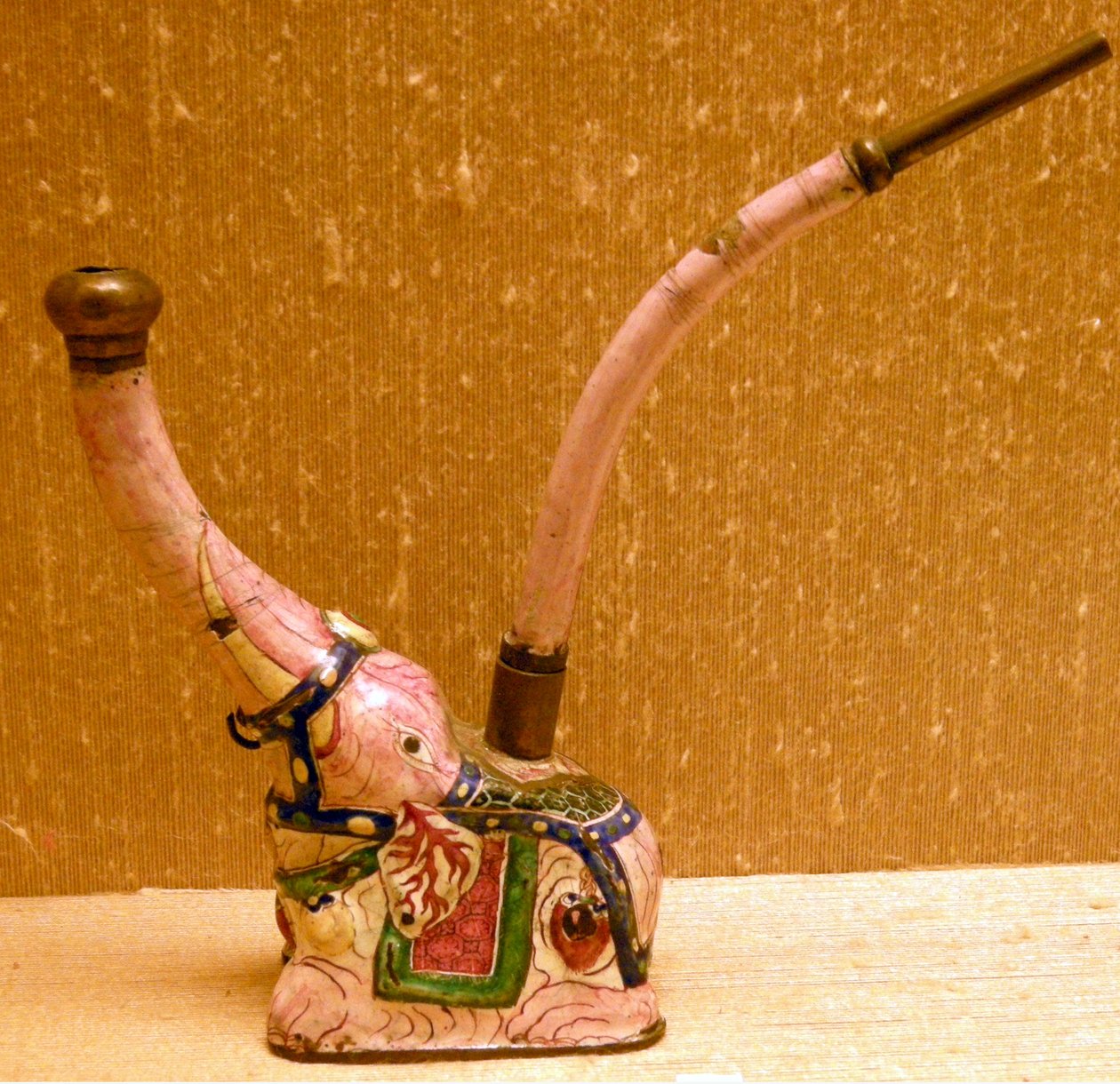 水管形如大象（陶器） 作者 中文学校