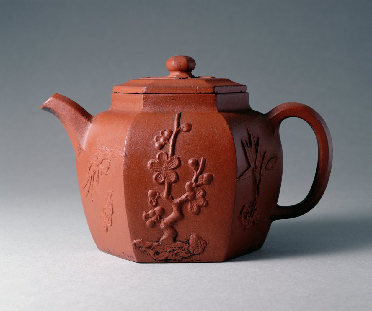 宜兴六角茶壶，中国，17世纪晚期（粗陶器） 作者 中文学校