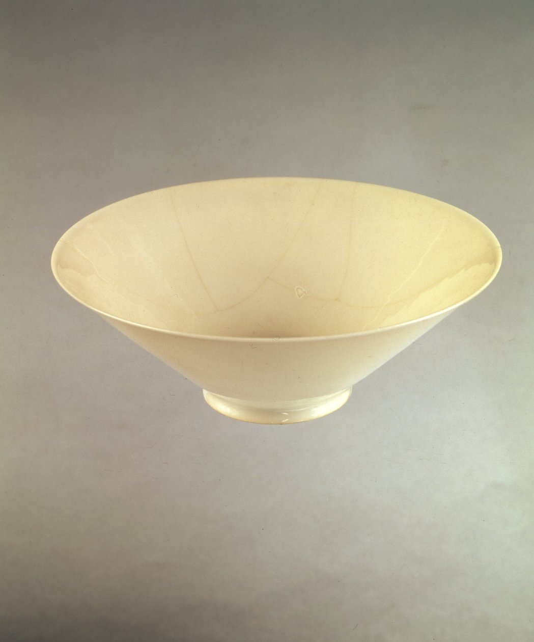 来自Ching-te-Chen窑的Yung lo酒杯，c.1403-25（瓷器） 作者 中文学校中文学校