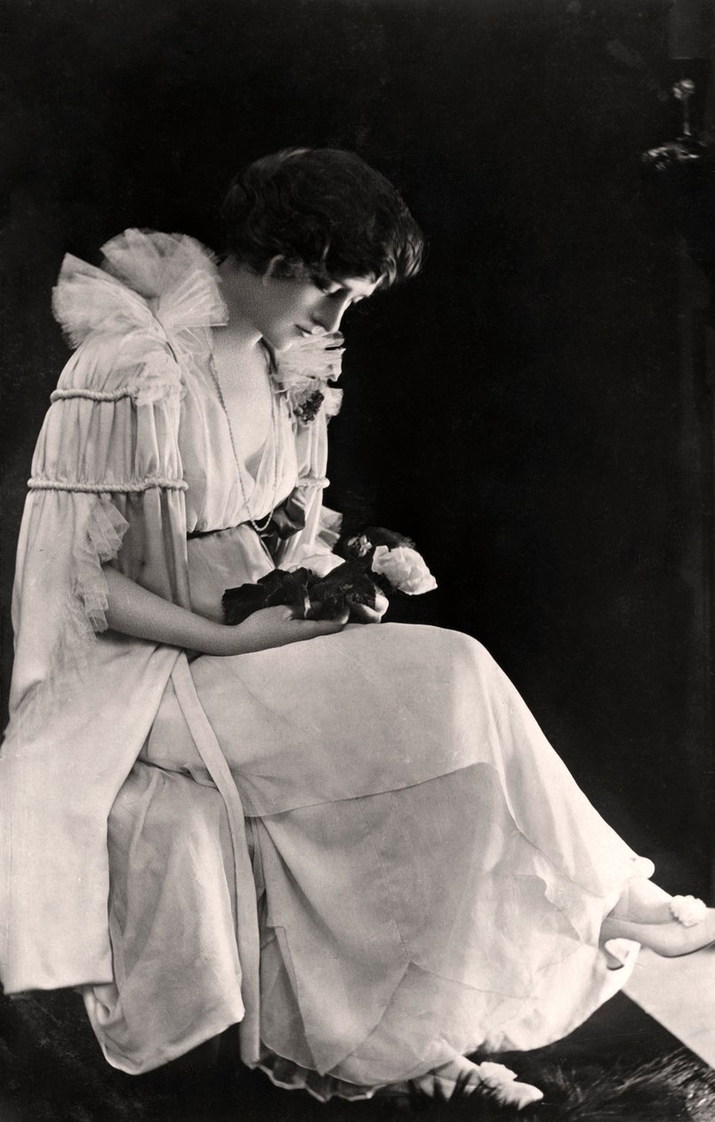 菲利斯·戴尔（Phyllis Dare），1890-1975年，英国女演员，二十世纪初。 作者 克劳德·哈里斯