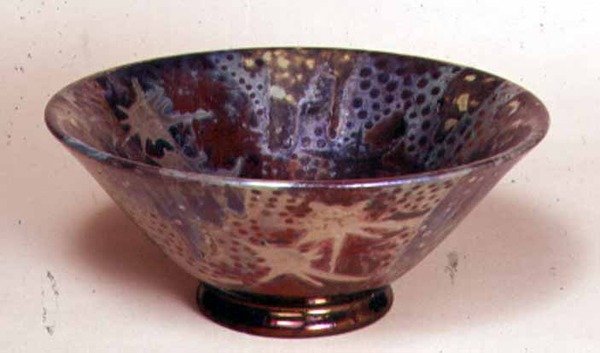 有光泽装饰的碗，1890年（陶器） 作者 克莱门特·马西耶（Clement Massier）