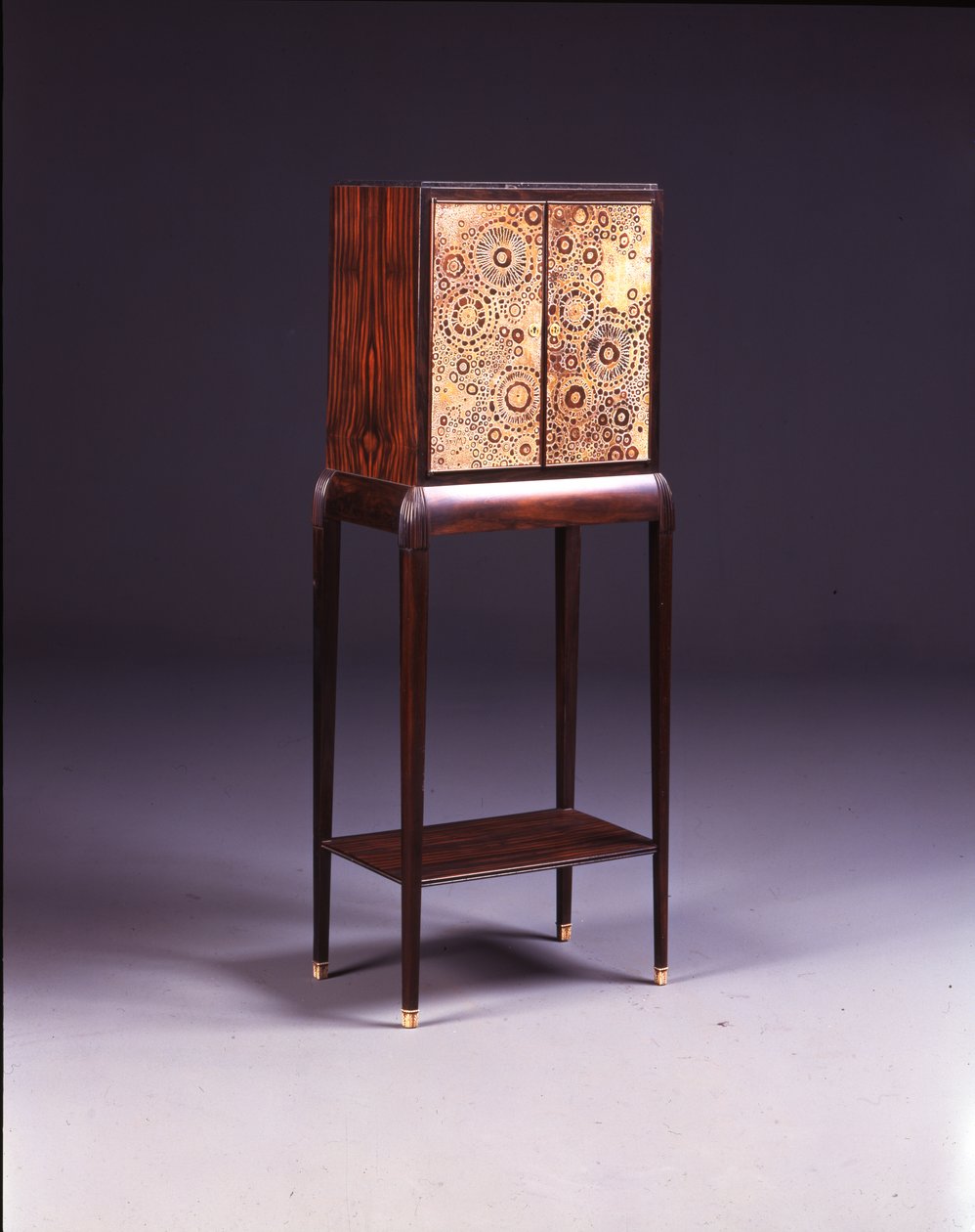 珠宝柜，约1925年（黑檀木和工具皮革）（另请参见422636） 作者 克莱门特·梅尔