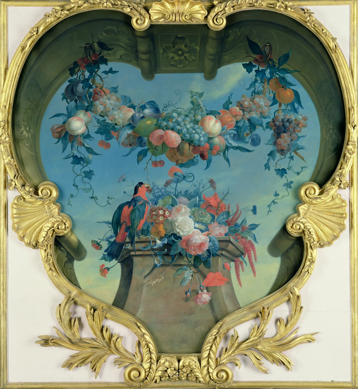 悬挂在鲜花和红绿鹦鹉的基座上的水果花彩，c。 1730年至1731年 作者 Coenraet Roepel