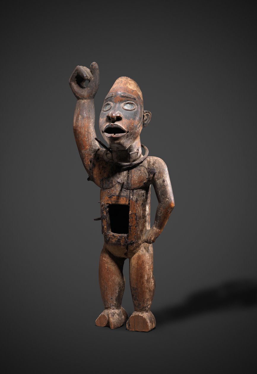 Nkisi（木，铁和玻璃） 作者 刚果人