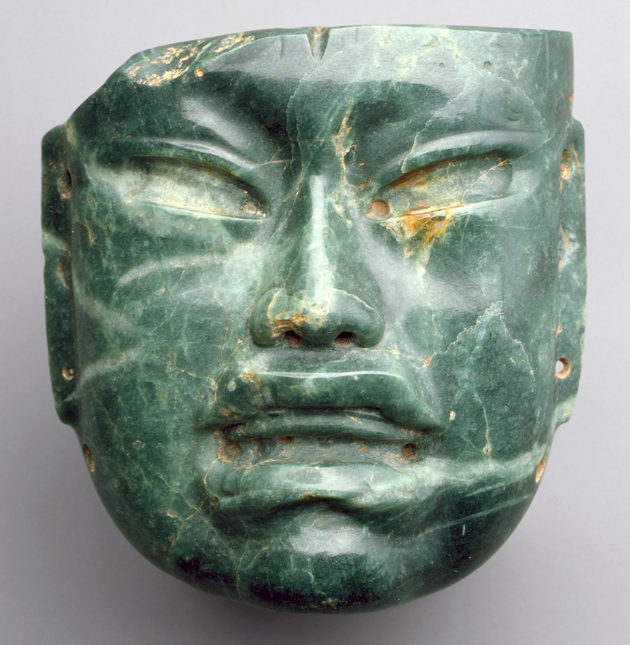 面具，公元前900-400年（翡翠） 作者 奥尔梅克文化
