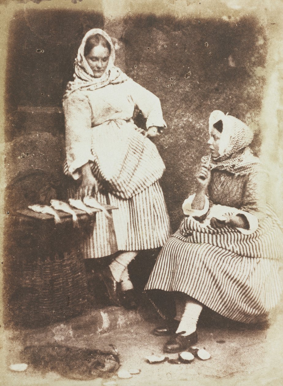 纽黑文（Newhaven）鱼妇，珍妮·威尔逊（Jeanie Wilson）和安妮·林顿（Annie Linton），1845年。 作者 大卫·奥克塔维斯·希尔