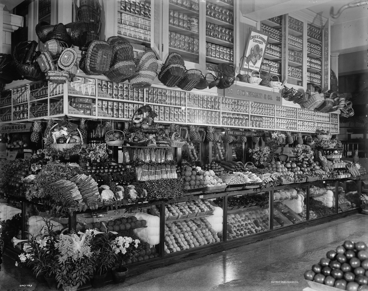 EDW。 Neumann，Broadway Market，Detroit，Michigan，c.1905-15 作者 底特律出版公司