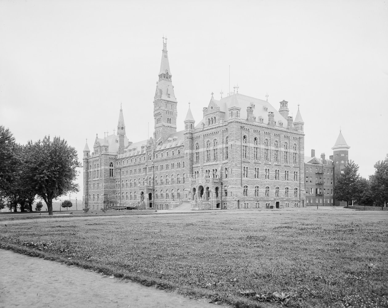 一般认为，乔治城大学，华盛顿特区，c.1904 作者 底特律出版公司