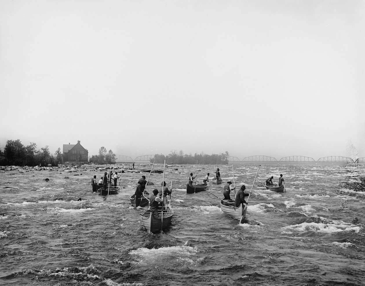 印度人在急流中钓鱼，Sault Ste。密歇根州玛丽，1900年 作者 底特律出版公司