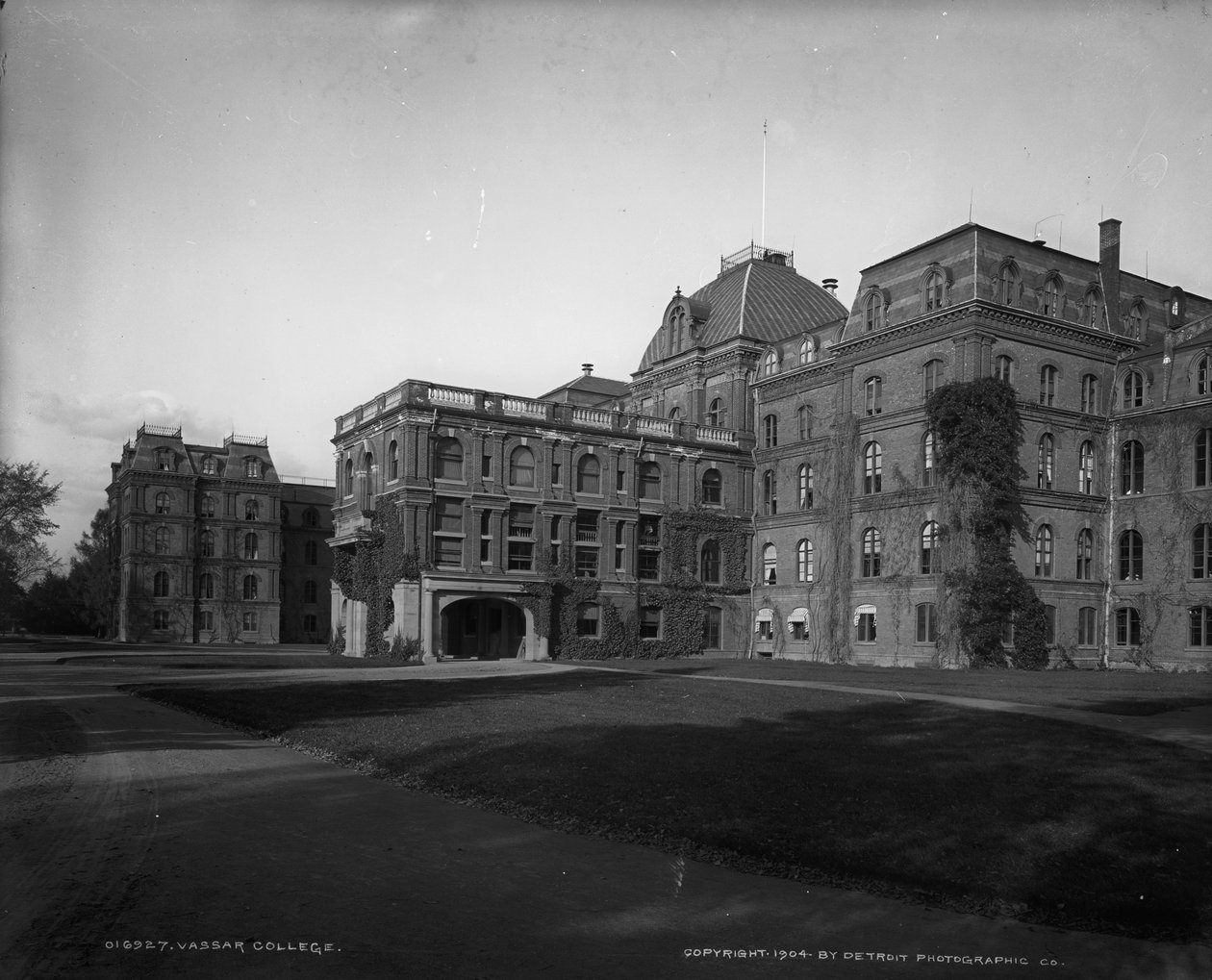 Vassar College，Poughkeepsie，纽约，c.1904 作者 底特律出版公司