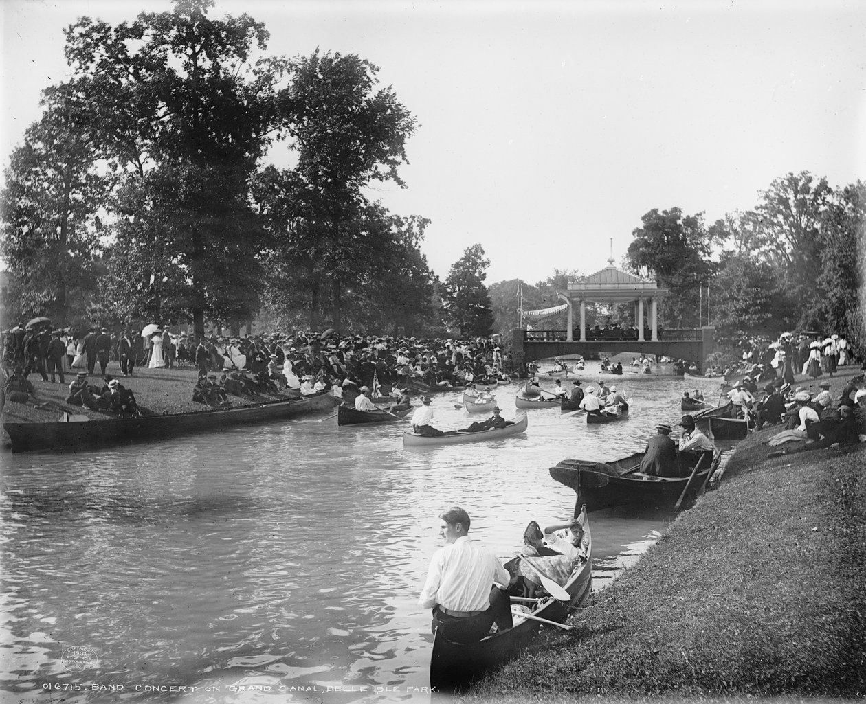 1903-20年，在美女岛公园的大运河乐队音乐会 作者 底特律出版公司