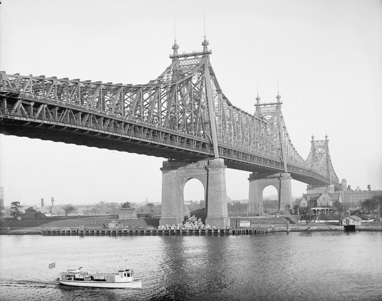 Jembatan Pulau Blackwell, Kota New York, AS, c.1910 (foto b/w) 作者 底特律出版公司