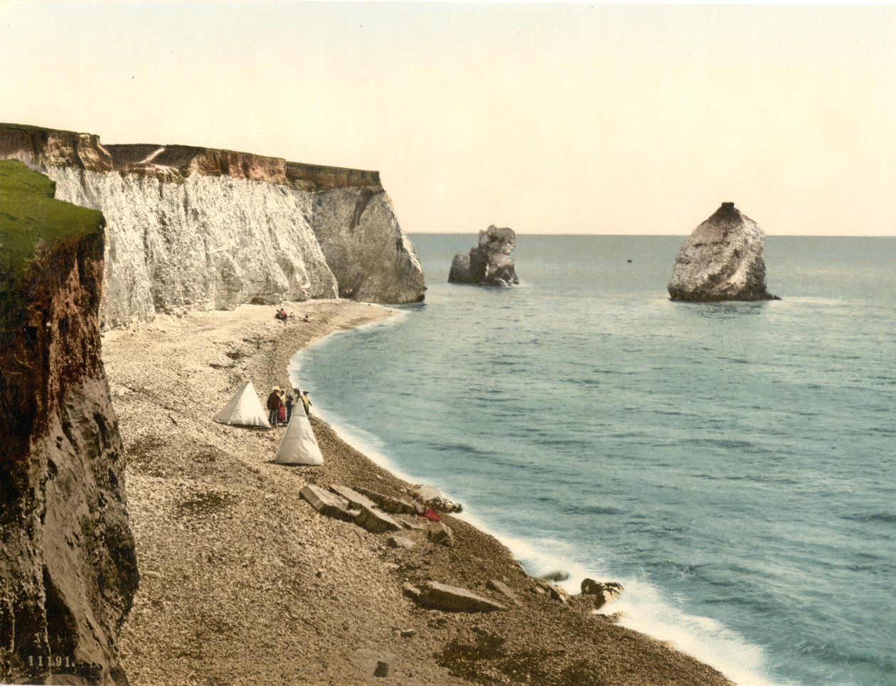 淡水湾拱门和鹿角岩，怀特岛，英格兰，约1900年 作者 底特律出版公司
