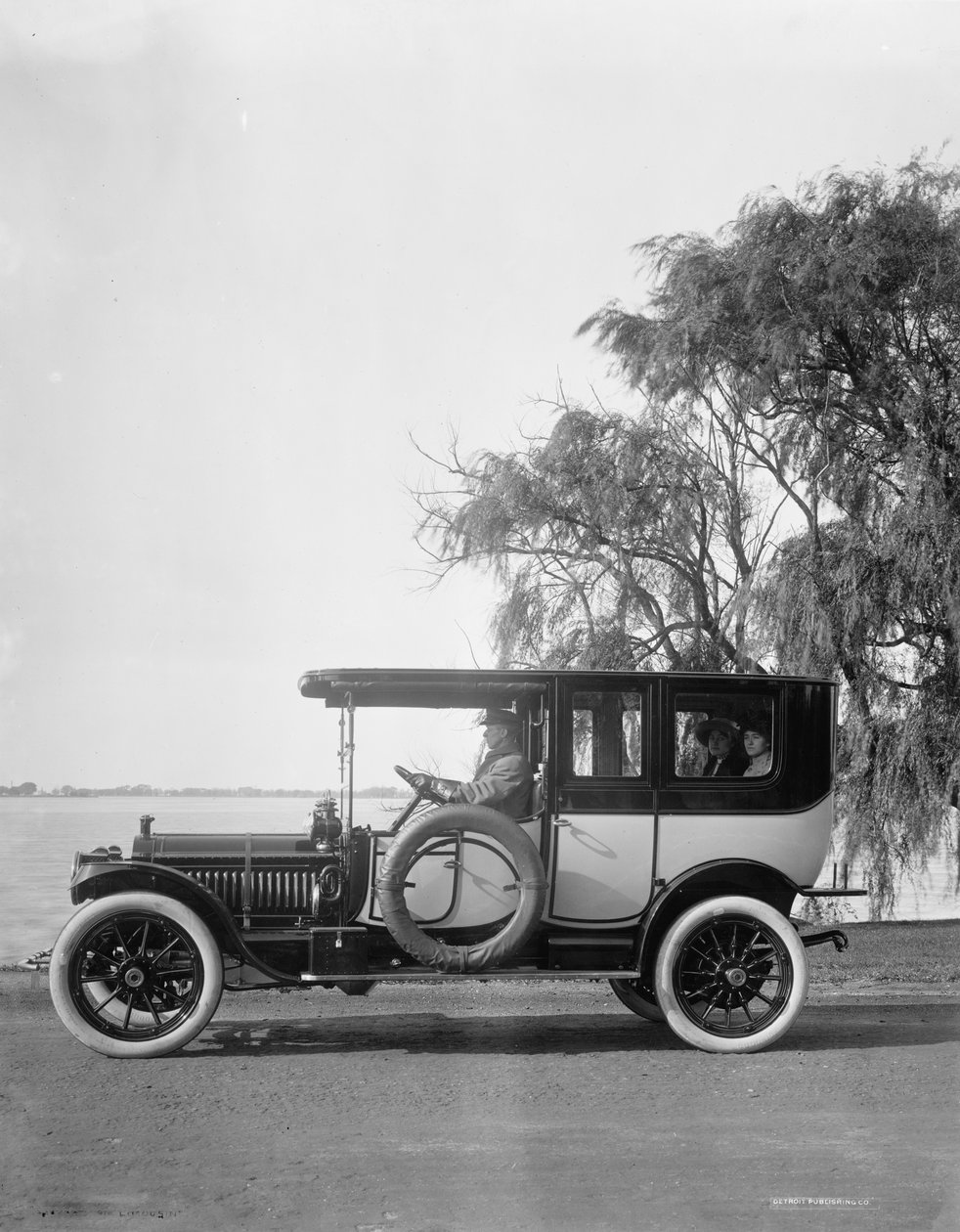 帕卡德1912轿车 作者 底特律出版公司