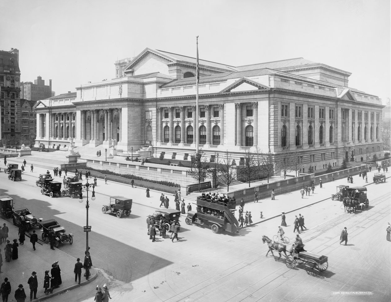 美国纽约市公共图书馆大楼，建于1915年 作者 底特律出版公司
