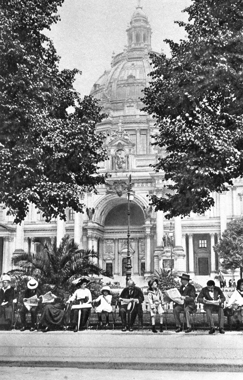 柏林大教堂，德国柏林，1922年。 作者 唐纳德·麦克利什