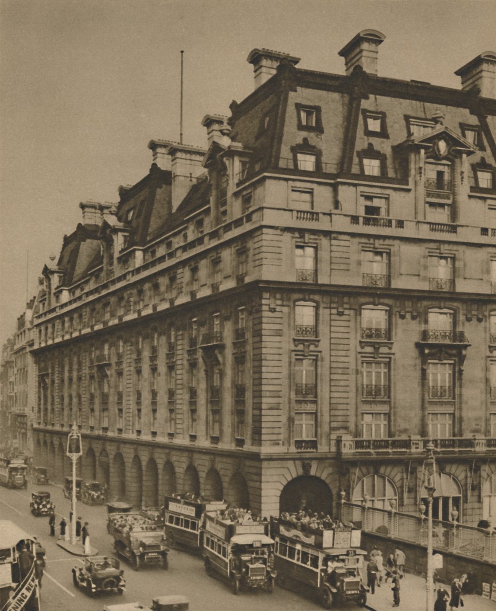 世代相传酒店的丽思酒店，建于1935年。 作者 唐纳德·麦克利什
