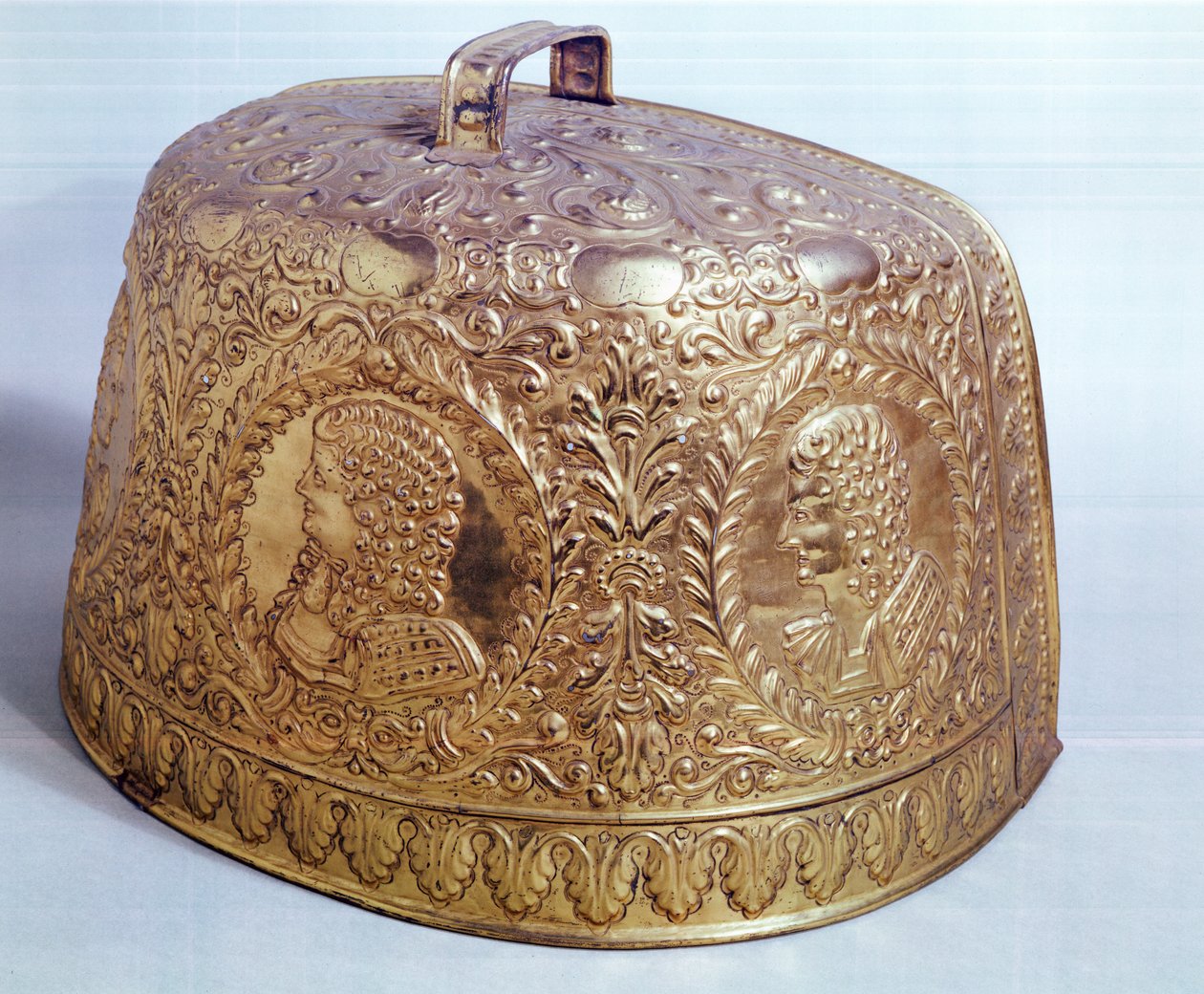 宵禁，c.1685（装饰黄铜） 作者 荷兰学校