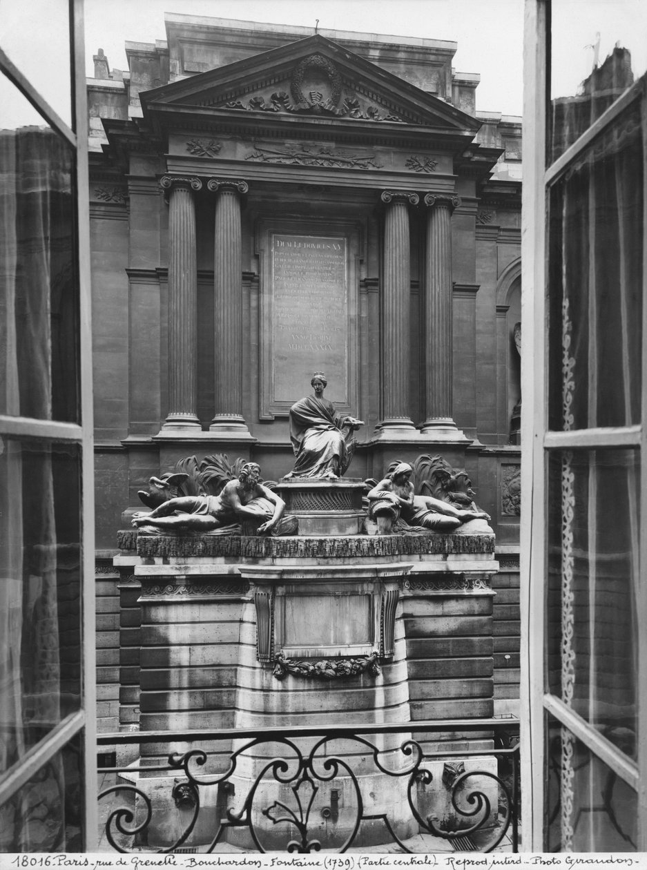 四季喷泉的视图，中央部分，rue de Grenelle，1739-46（细节）（另见346094,346095,346096,346097） 作者 埃德梅·布查顿