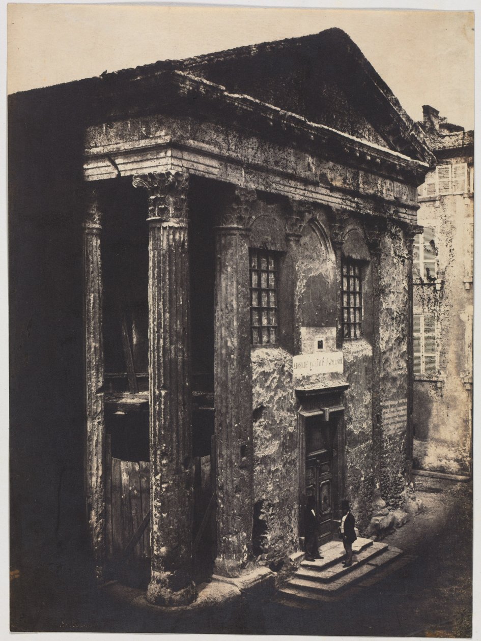 1851年，维也纳的奥古斯都神庙和利维亚神庙正面。 作者 爱德华·巴尔杜斯（Edouard Baldus）