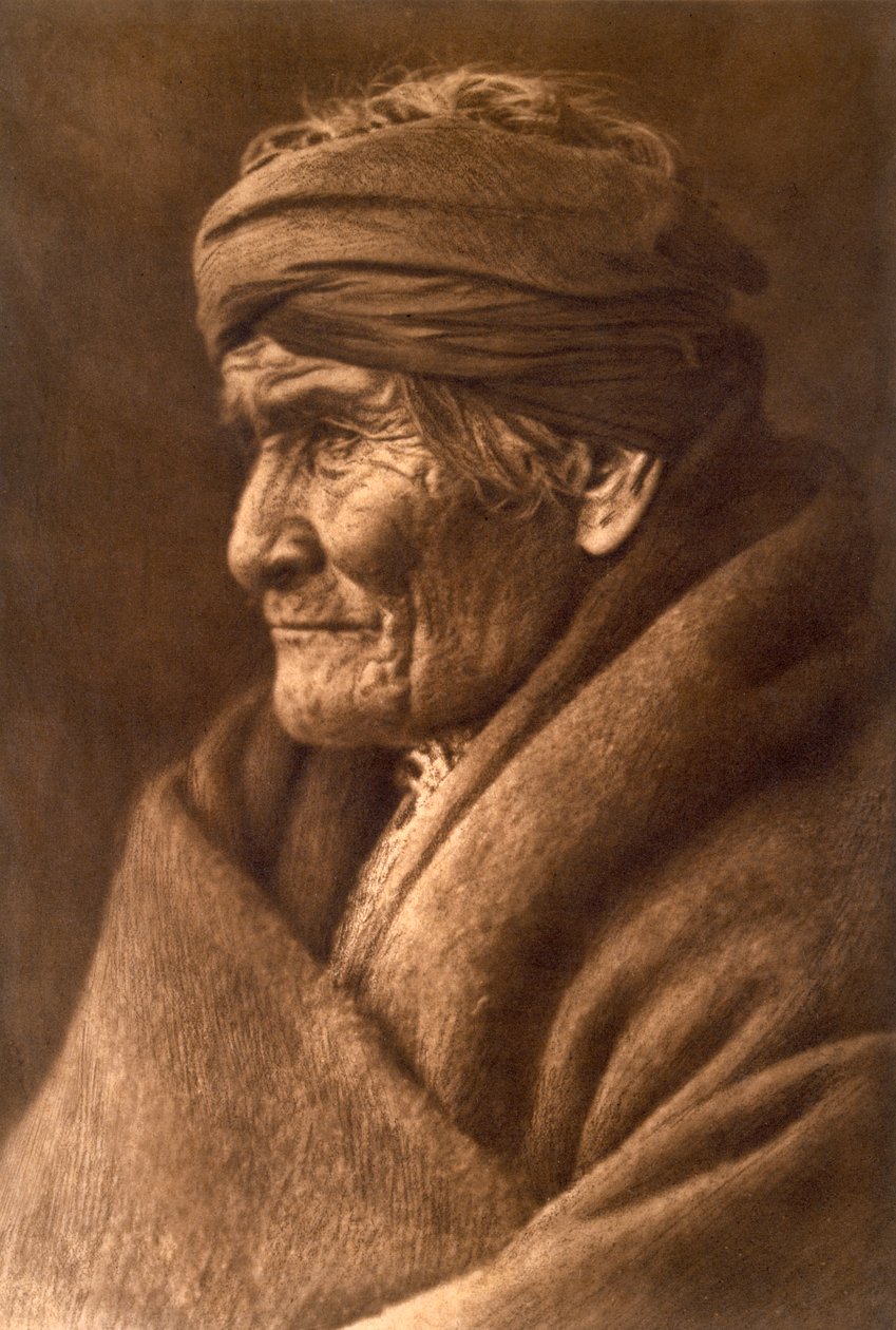 1907 年，阿帕奇酋长杰罗尼莫 (Geronimo) 年老时的样子（凹版照片） 作者 爱德华警长柯蒂斯