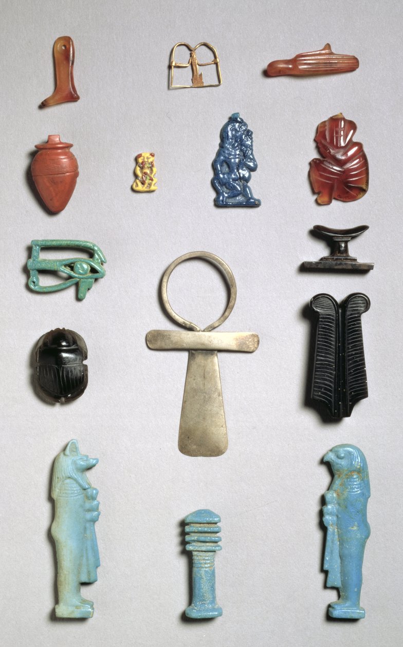 埃及护身符，珠子和吊坠（黄金，彩陶和半宝石） 作者 埃及人