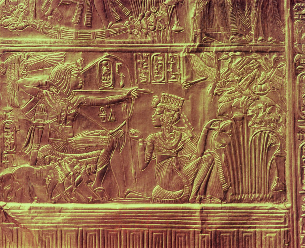 从金色的神社，Tutankhamuns宝藏的细节（木材覆盖着一层石膏，覆盖着金片） 作者 埃及第十八王朝