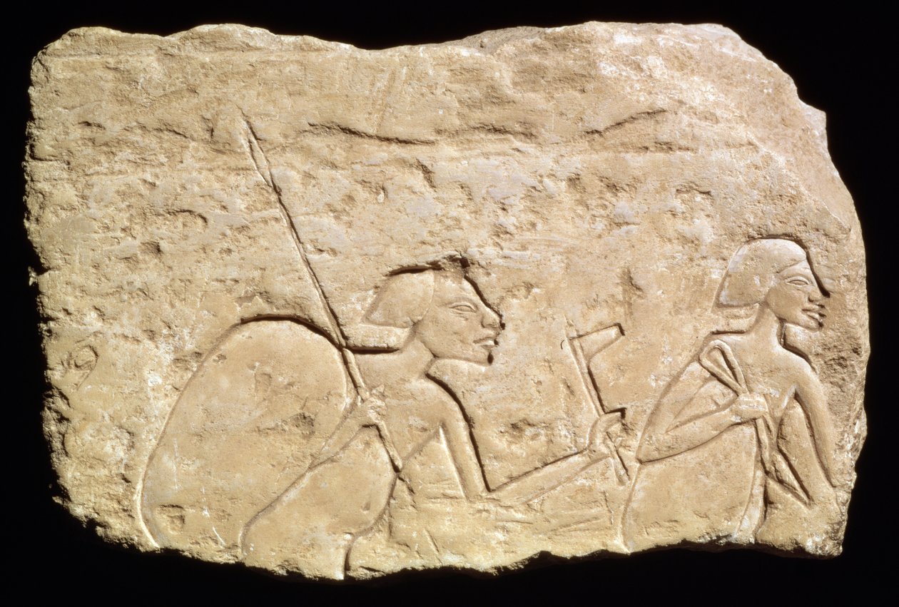描绘两名士兵的救济，新王国，公元前1353-1335（石灰石） 作者 埃及第十八王朝