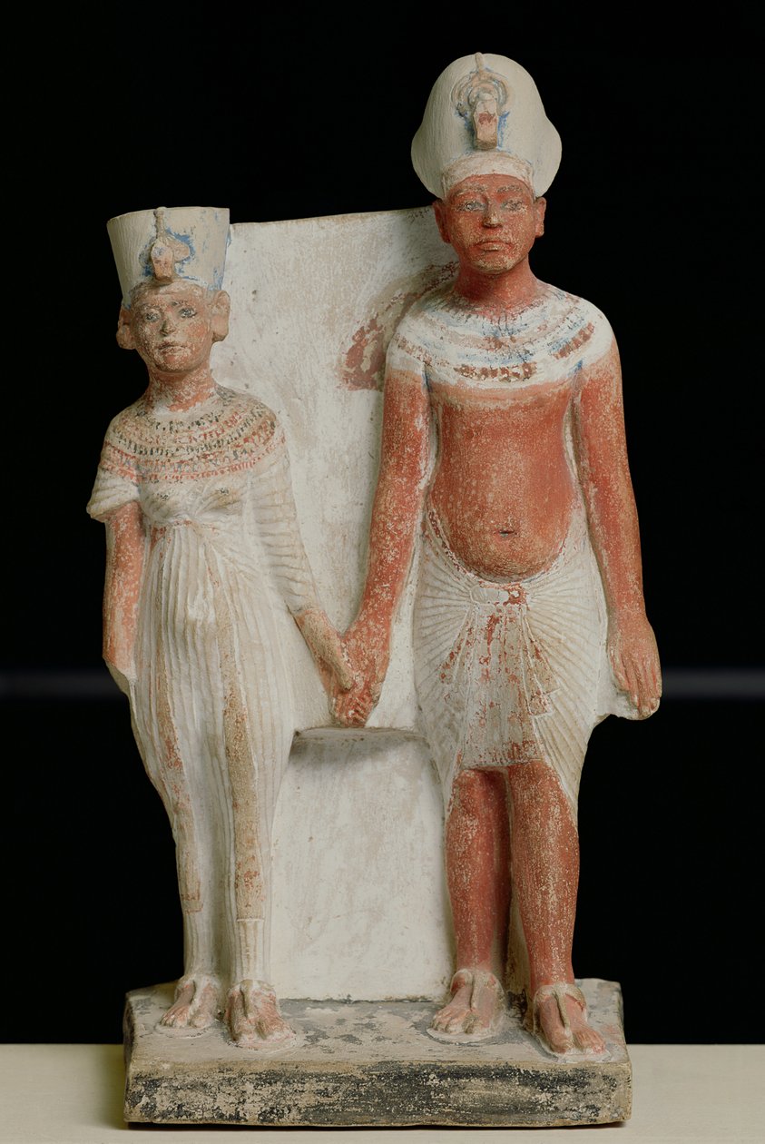 Amenophis IV（Akhenaten）和Nefertiti的雕像，来自Tell el-Amarna，Amarna时期，新王国，公元前1353-1337（彩绘石灰石）（另见219625） 作者 埃及第十八王朝